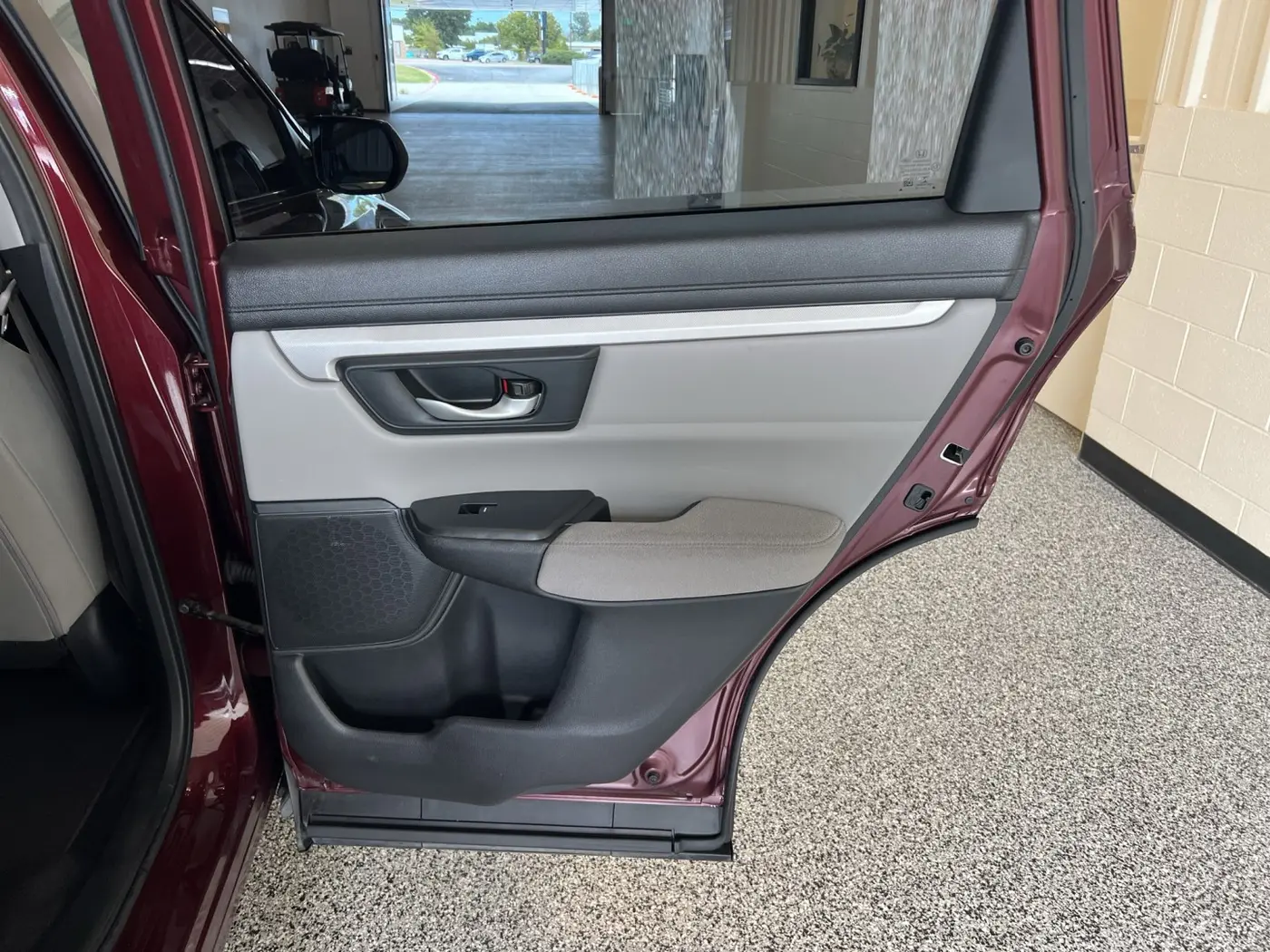 2017 Honda CR-V - $14,980