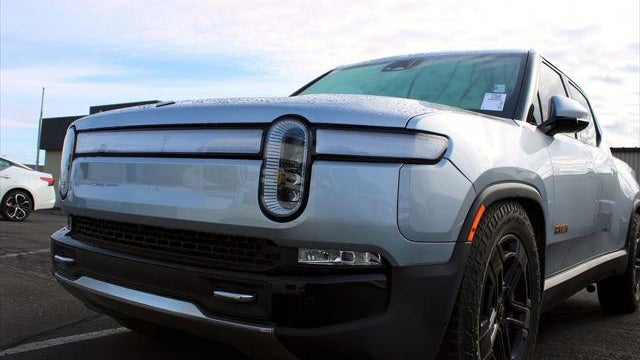 2023 Rivian R1T Adventure