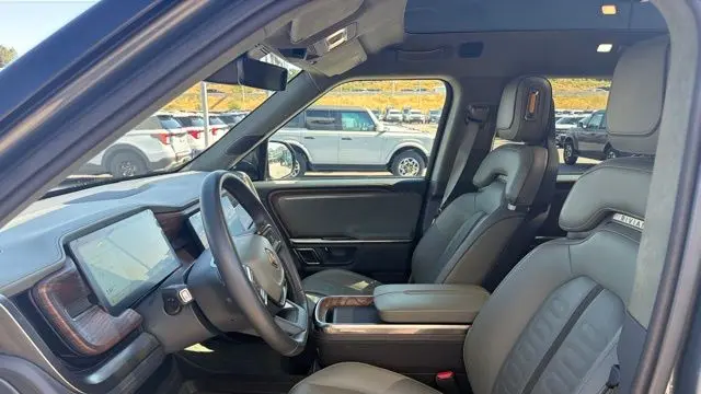 2023 Rivian R1T Adventure