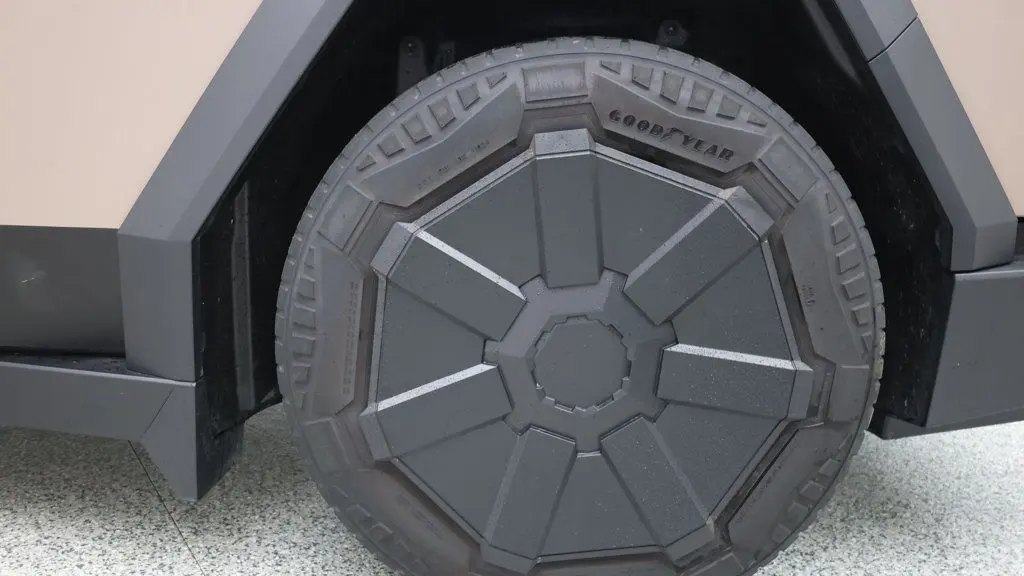 2024 Tesla Cybertruck Base