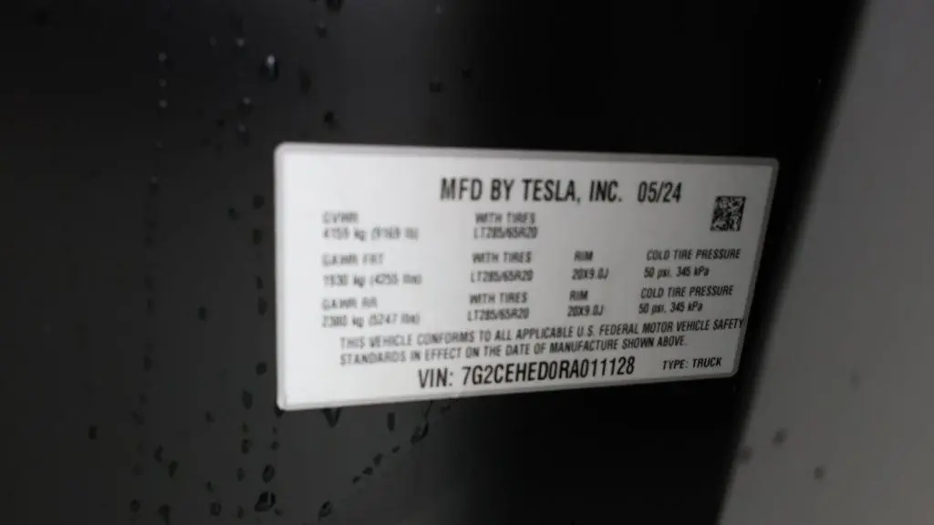 2024 Tesla Cybertruck Base