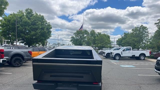 2024 Tesla Cybertruck Base