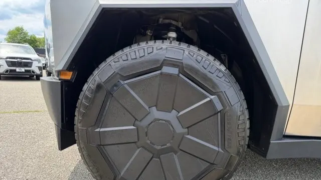 2024 Tesla Cybertruck Base
