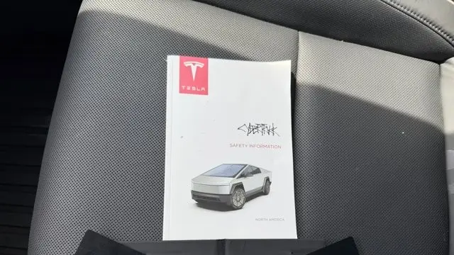 2024 Tesla Cybertruck Base