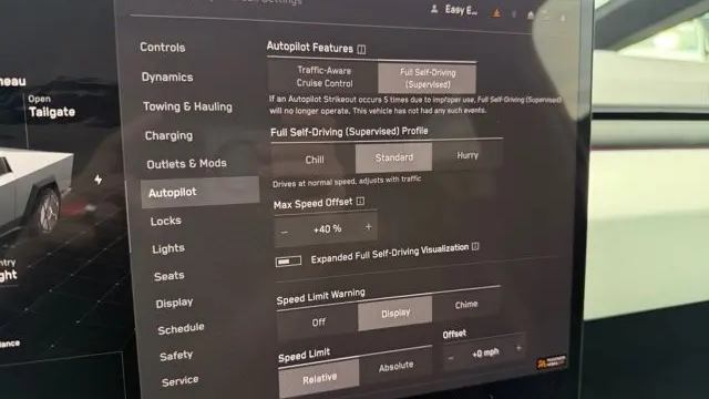 2024 Tesla Cybertruck Base
