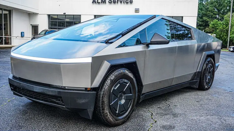 2025 Tesla Cybertruck Base