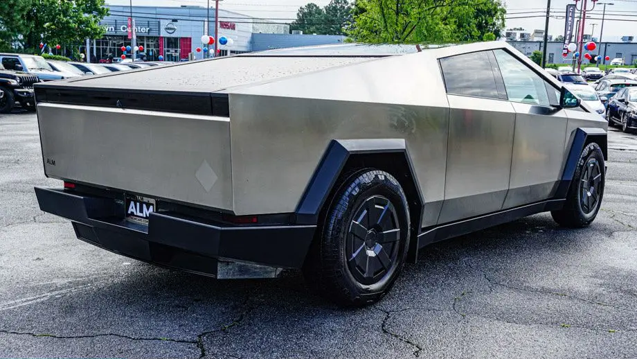 2025 Tesla Cybertruck Base