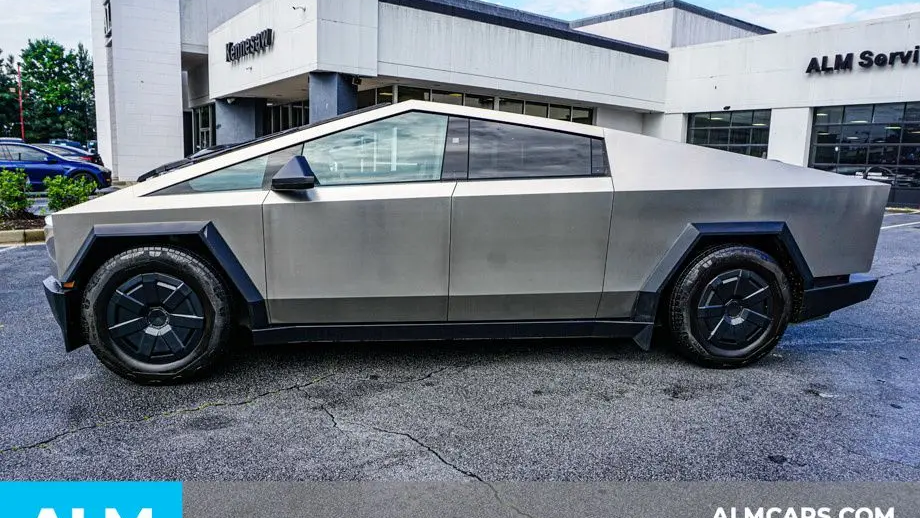 2025 Tesla Cybertruck Base