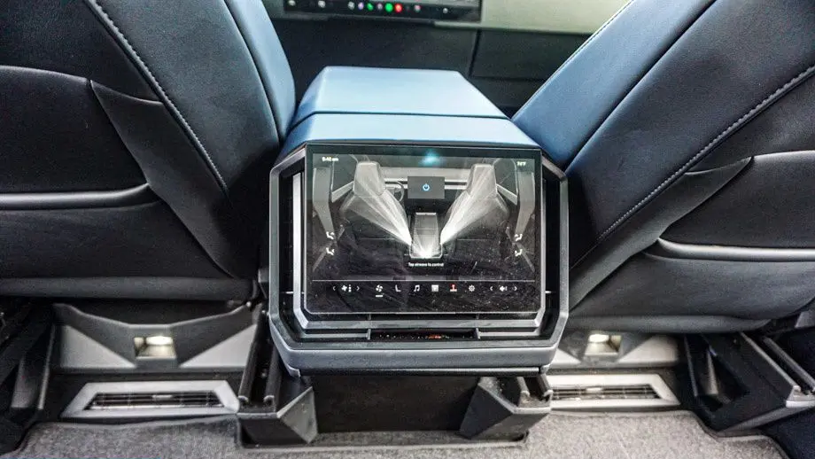 2025 Tesla Cybertruck Base