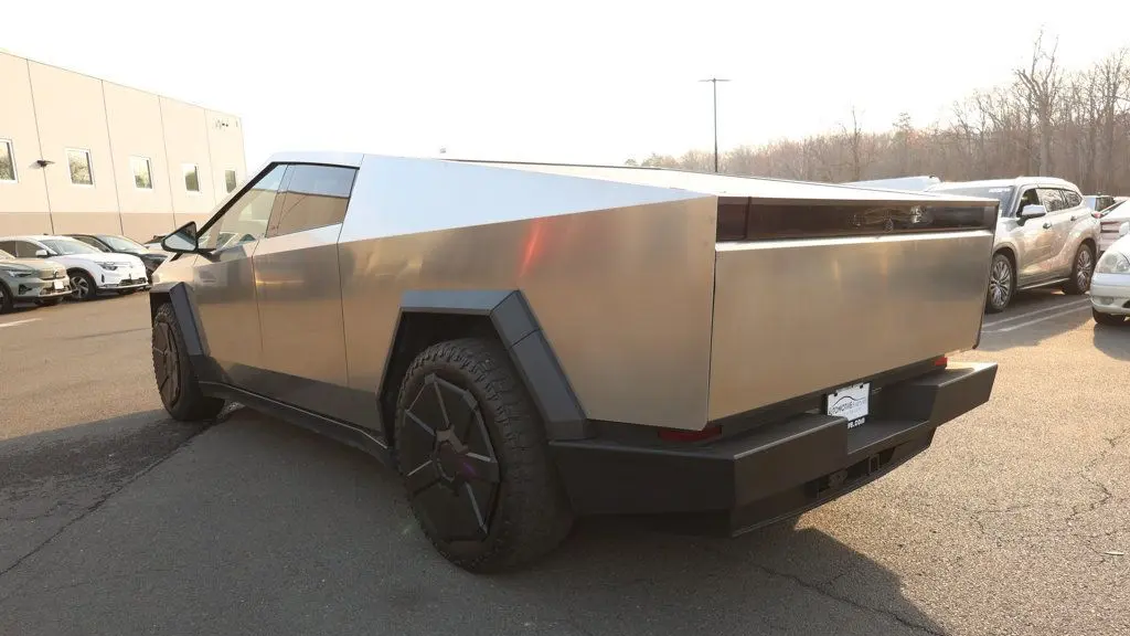 2024 Tesla Cybertruck Base