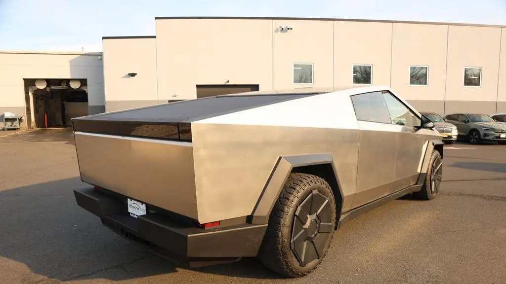2024 Tesla Cybertruck Base