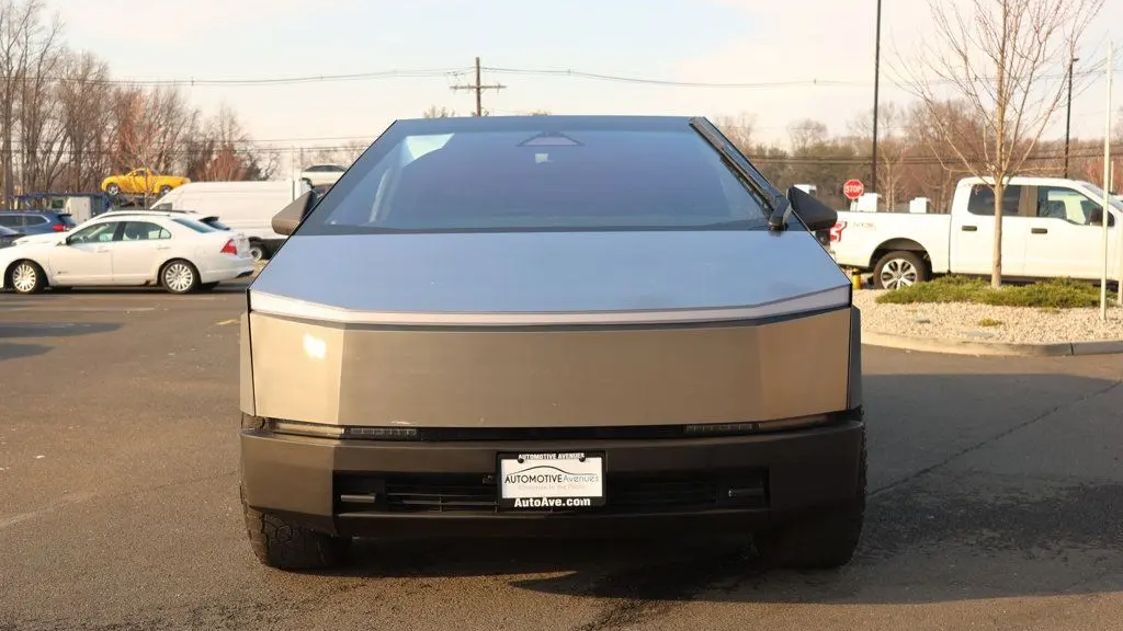 2024 Tesla Cybertruck Base