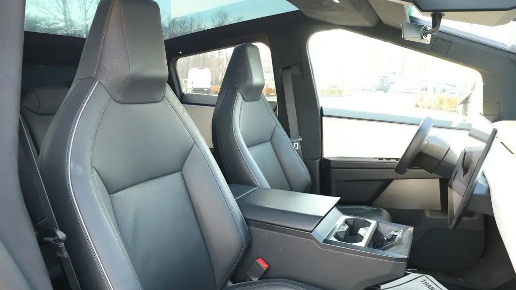 2024 Tesla Cybertruck Base