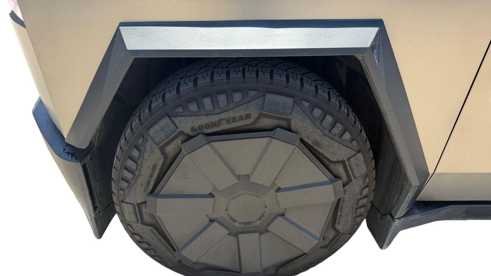 2025 Tesla Cybertruck Cyberbeast
