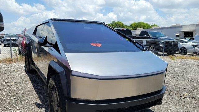 2024 Tesla Cybertruck Cyberbeast