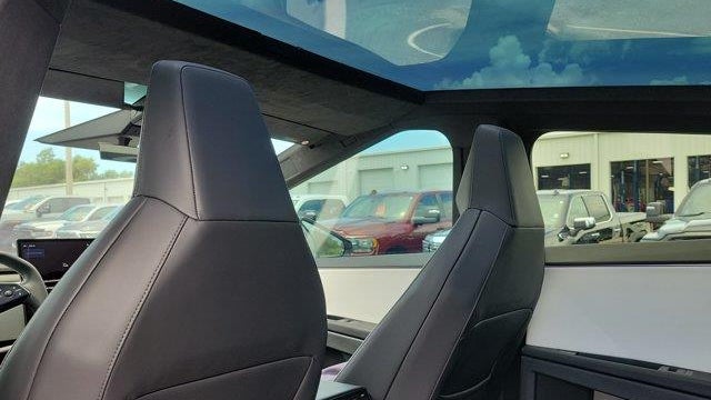 2024 Tesla Cybertruck Cyberbeast