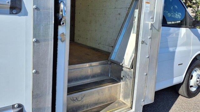 2022 GMC Savana 3500