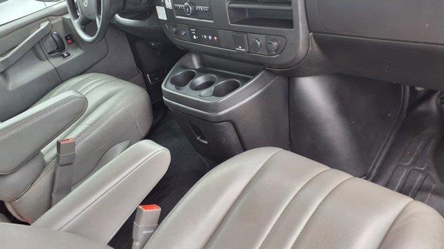2022 GMC Savana 3500