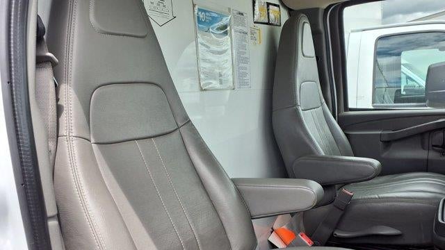 2022 GMC Savana 3500