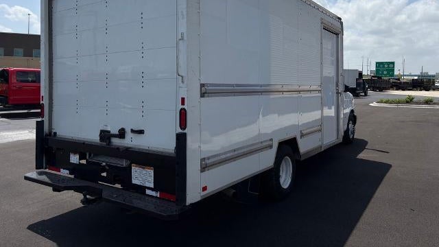 2022 GMC Savana 3500