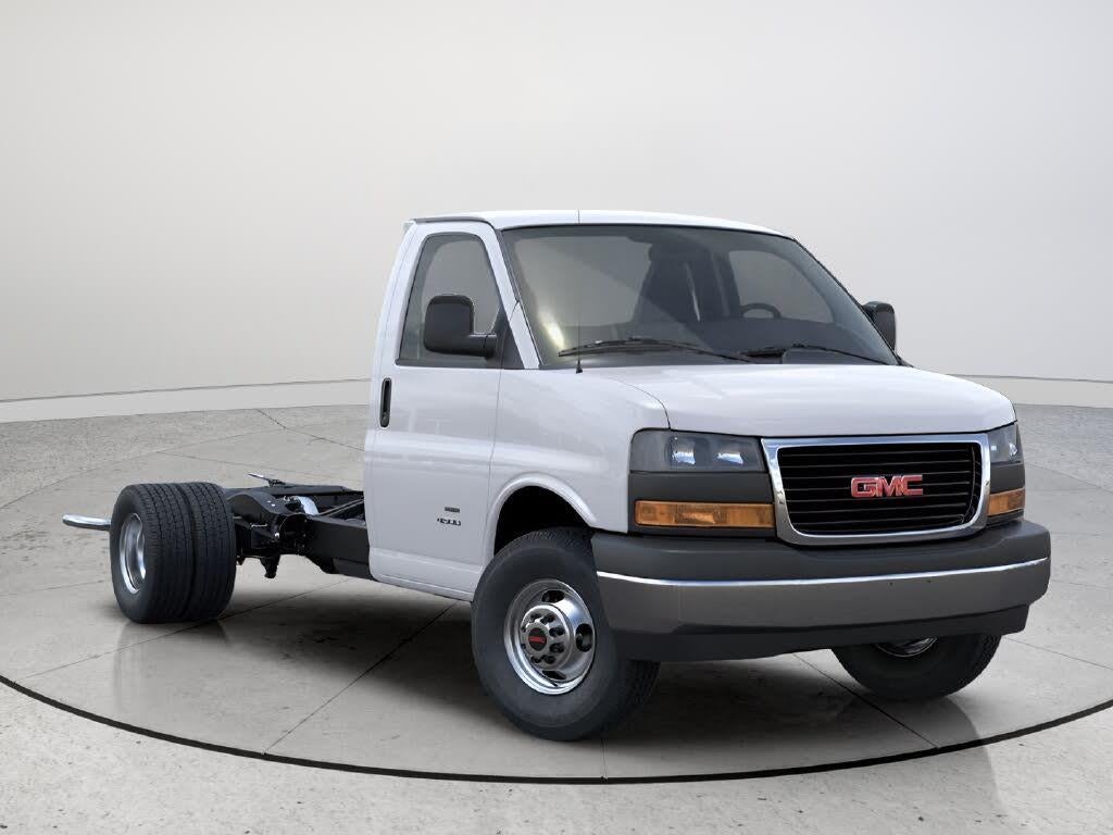 2026 GMC Savana - $47,902