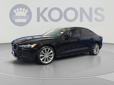 Photo of a 2021 Volvo S60 T5 Momentum 4DR Sedan for sale
