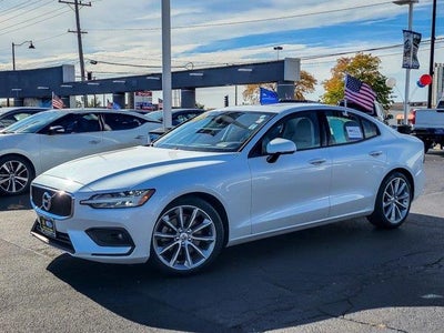 Photo of a 2021 Volvo S60 T5 Momentum 4DR Sedan for sale