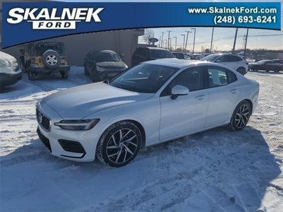 Photo of a 2019 Volvo S60 T5 Momentum 4DR Sedan for sale