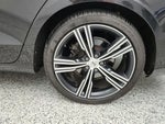 2019 S60 Thumbnail 9