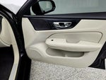 2019 S60 Thumbnail 24