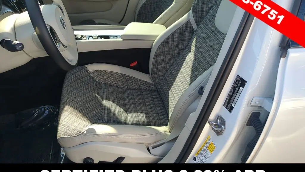 2021 Volvo S60 T5 Momentum