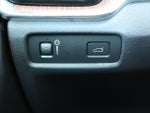 2021 S60 Thumbnail 33