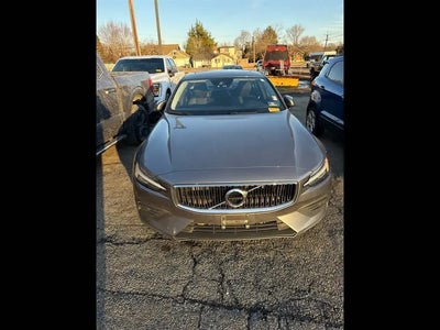 2019 Volvo S60 AWD T6 Momentum 4DR Sedan
