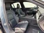 2019 S60 Thumbnail 25