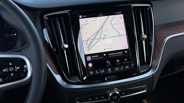 2023 Volvo S60 Recharge T8 Plus Dark Theme