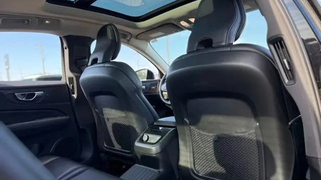 2023 Volvo S60 Recharge T8 Plus Dark Theme