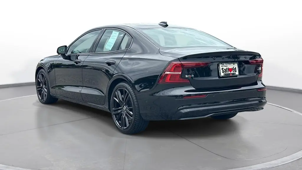 2023 Volvo S60 Recharge T8 Plus Black Edition