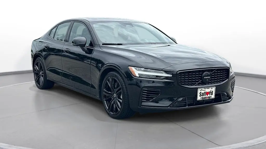 2023 Volvo S60 Recharge T8 Plus Black Edition