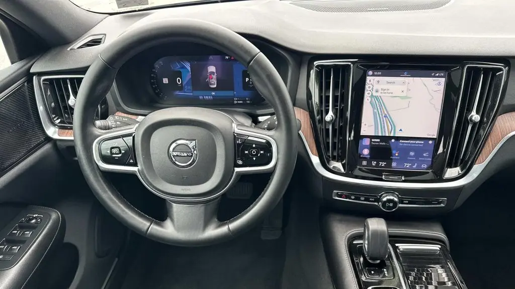 2023 Volvo S60 Recharge T8 Plus Black Edition