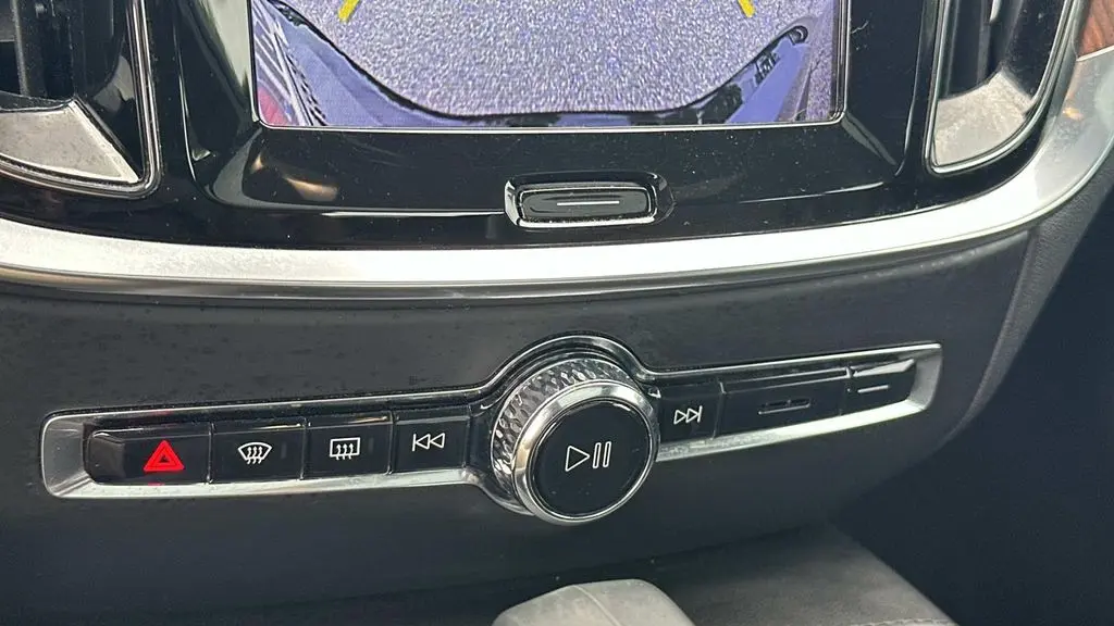 2023 Volvo S60 Recharge T8 Plus Black Edition