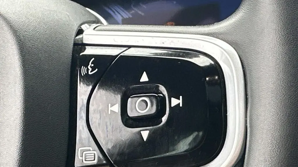 2023 Volvo S60 Recharge T8 Plus Black Edition