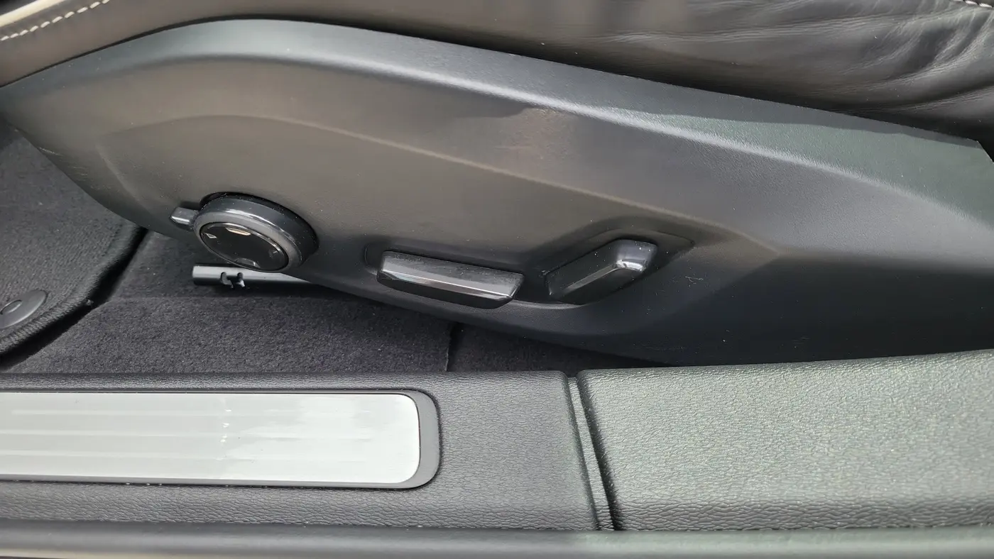 2024 Volvo S60 B5 Plus Black Edition