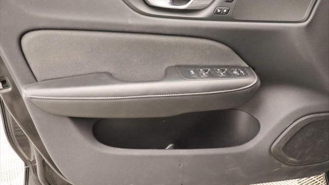 2024 Volvo S60 B5 Plus Black Edition