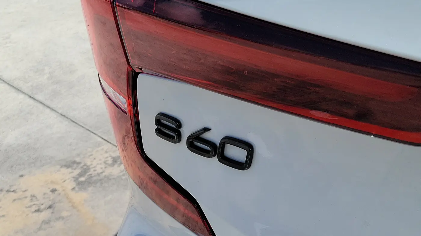2024 Volvo S60 B5 Plus Black Edition