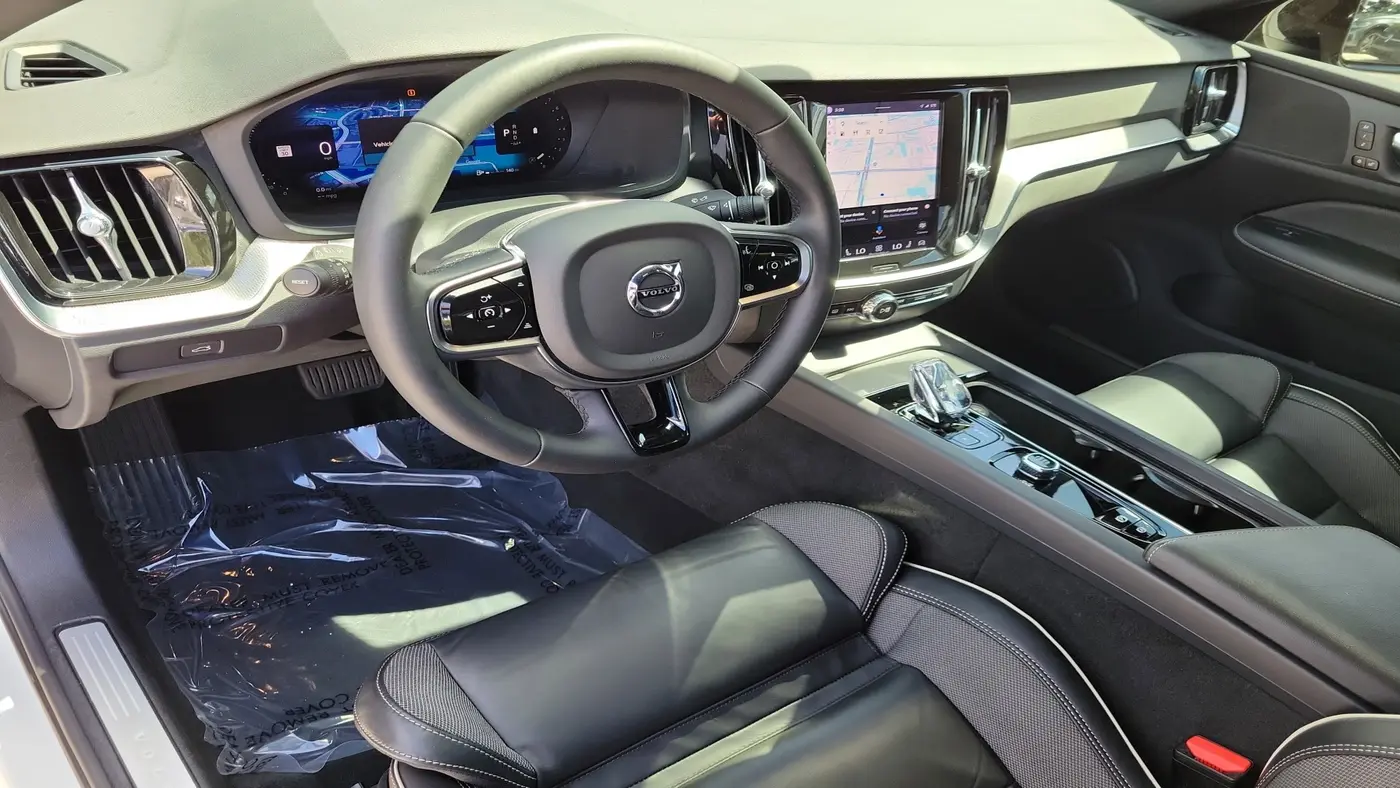 2024 Volvo S60 B5 Plus Black Edition
