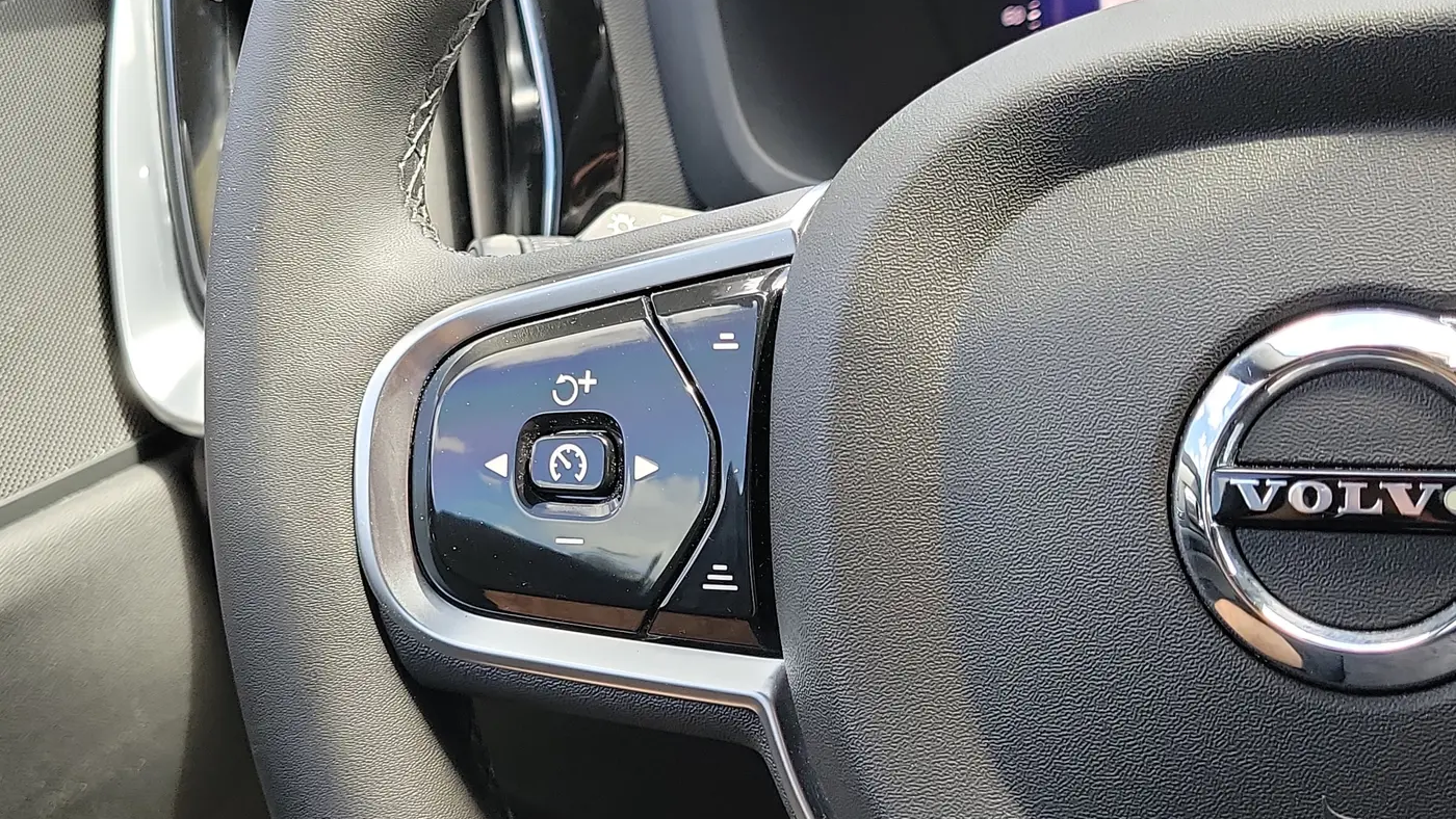 2024 Volvo S60 B5 Plus Black Edition