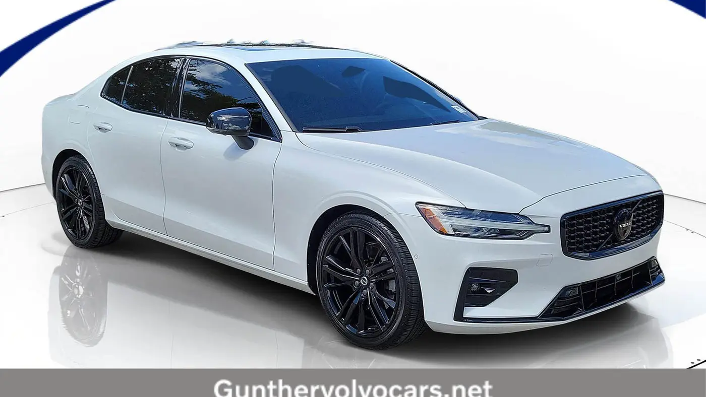 2024 Volvo S60 B5 Plus Black Edition