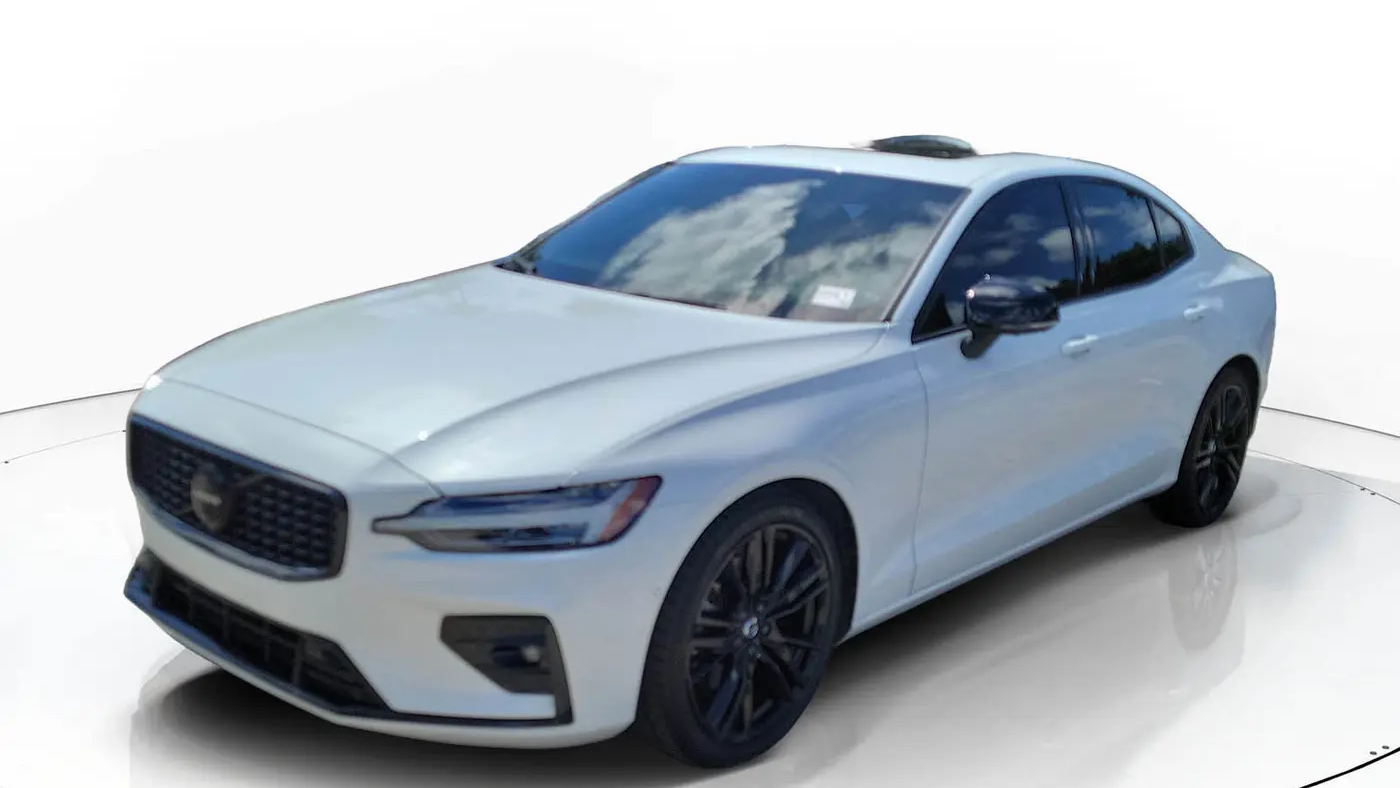 2024 Volvo S60 B5 Plus Black Edition