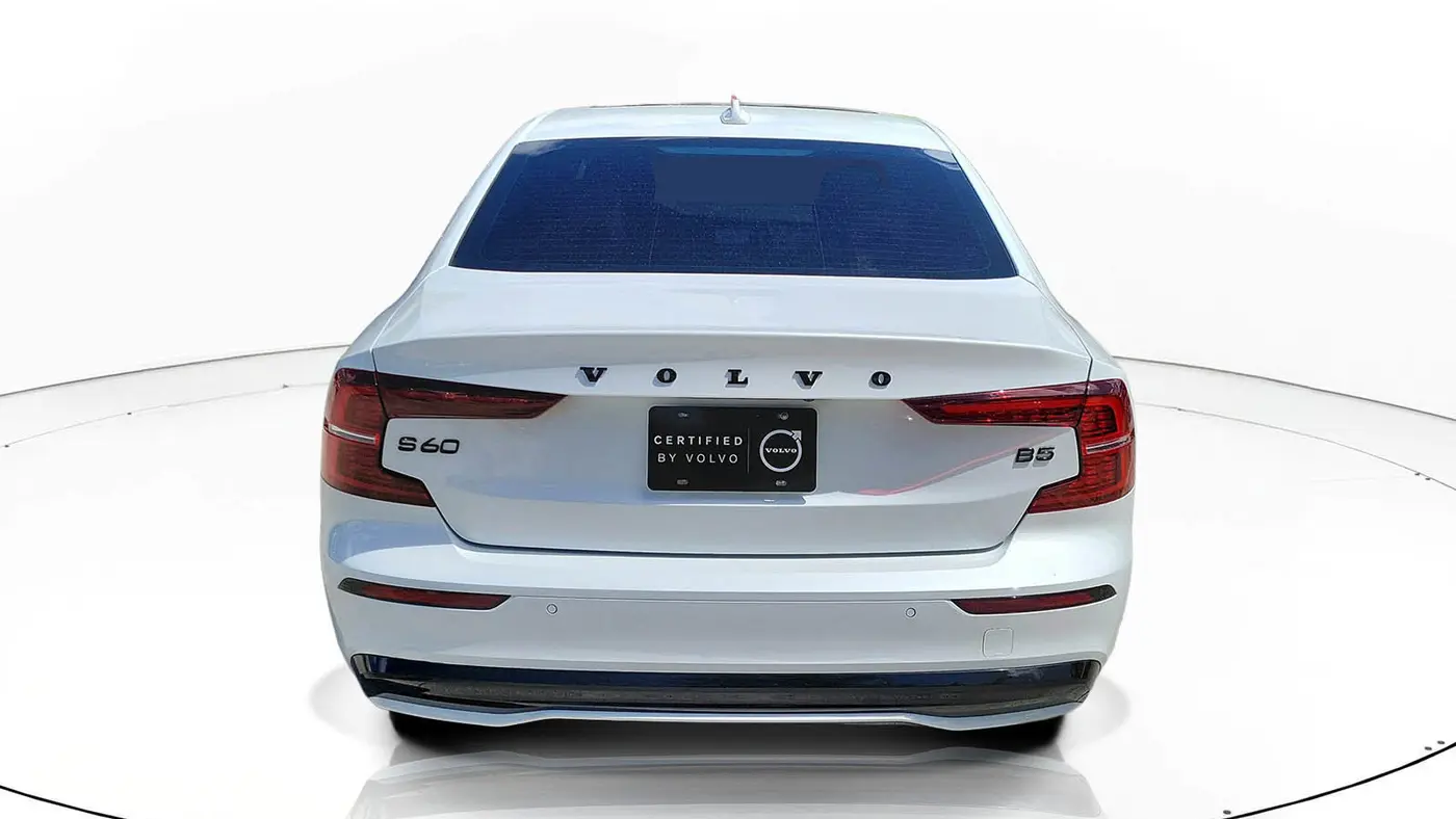2024 Volvo S60 B5 Plus Black Edition