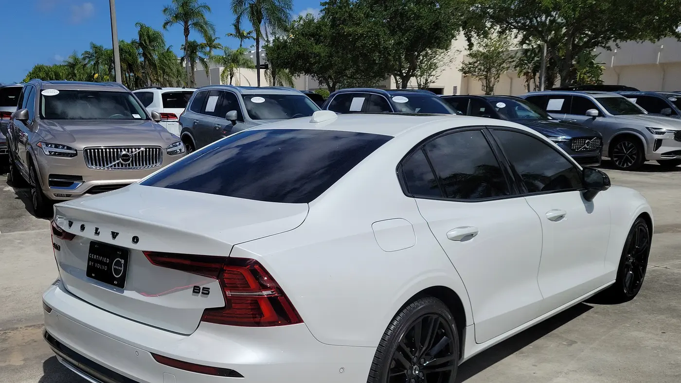 2024 Volvo S60 B5 Plus Black Edition